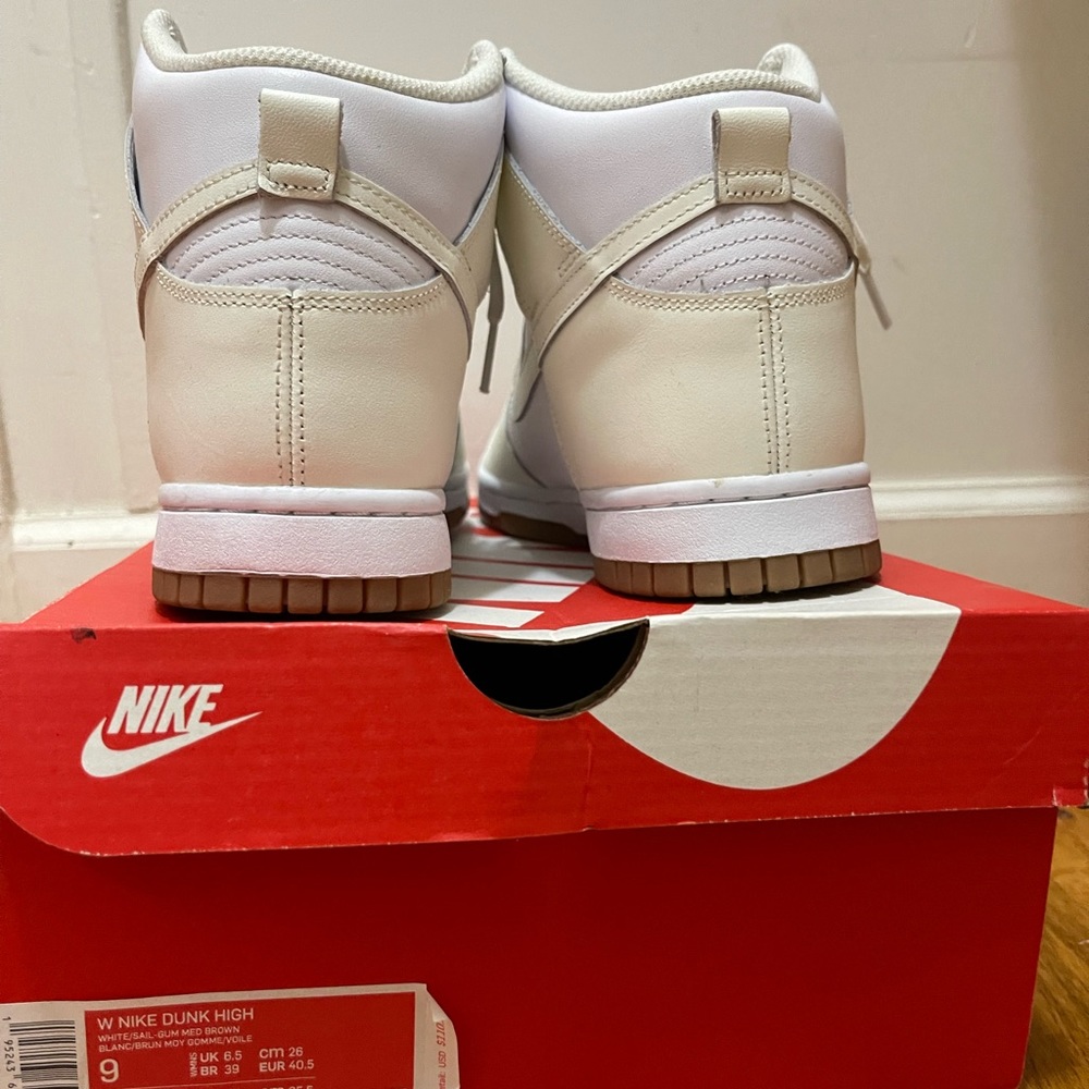White Nike High Top Dunks - Picture 4 of 8